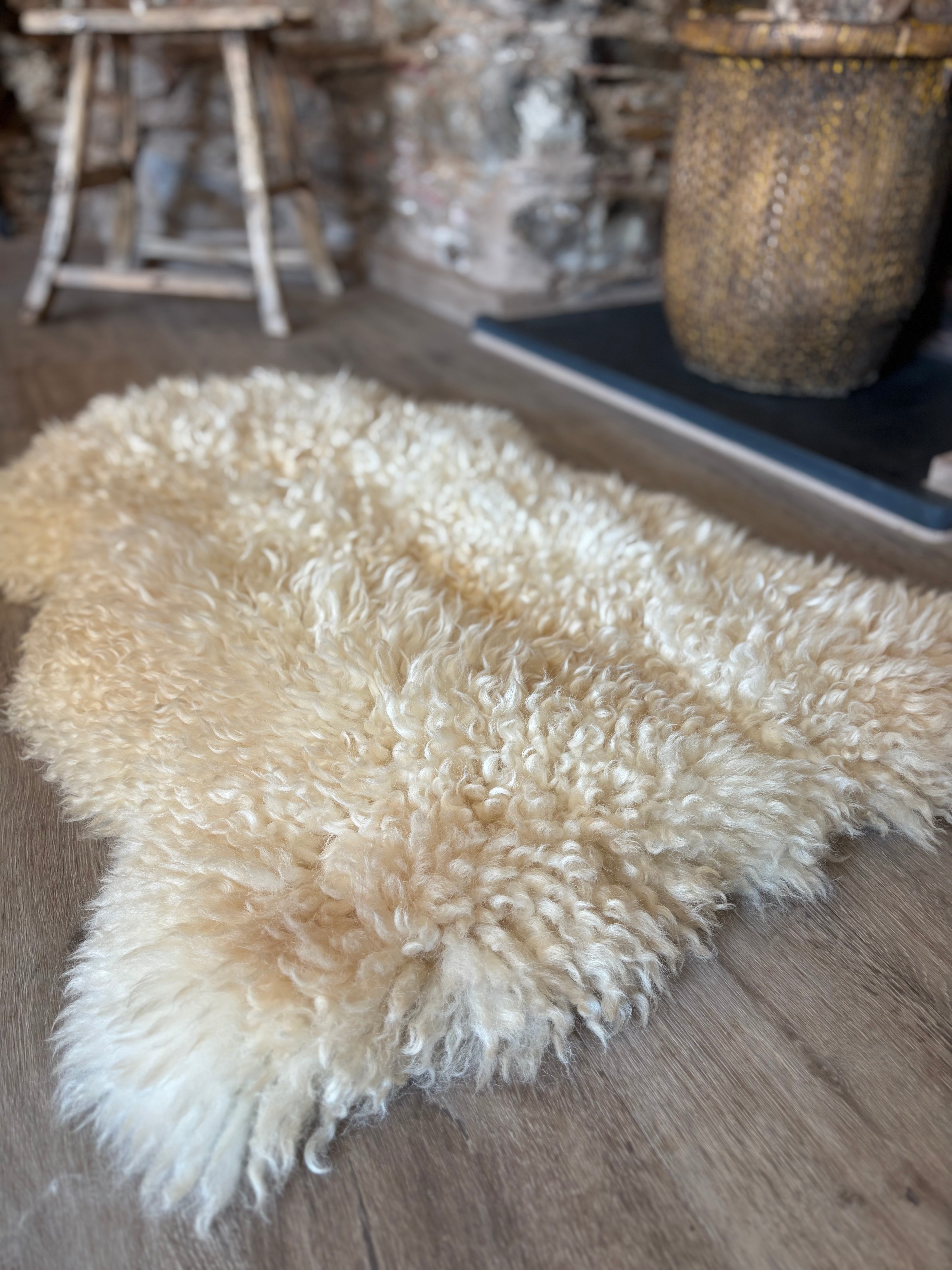 Dartmoor White Faced Sheepskin