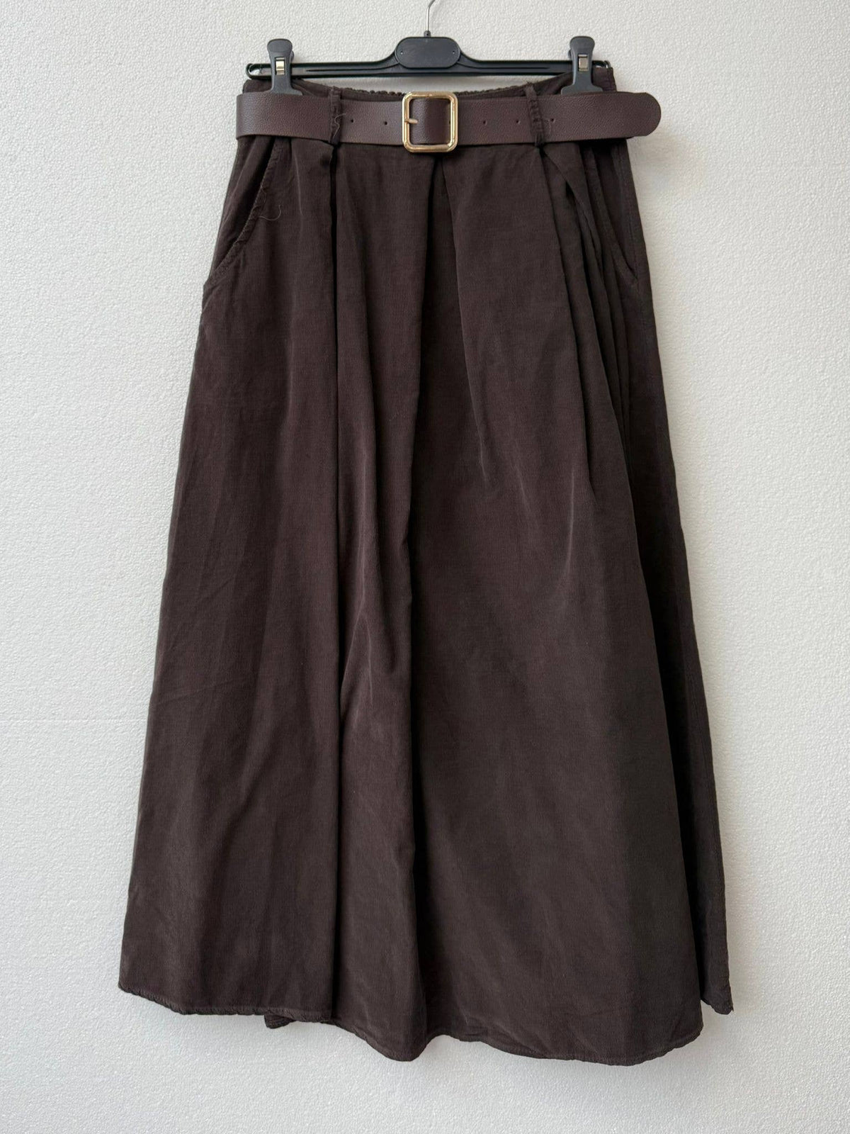 Needle Cord Velvet Skirt