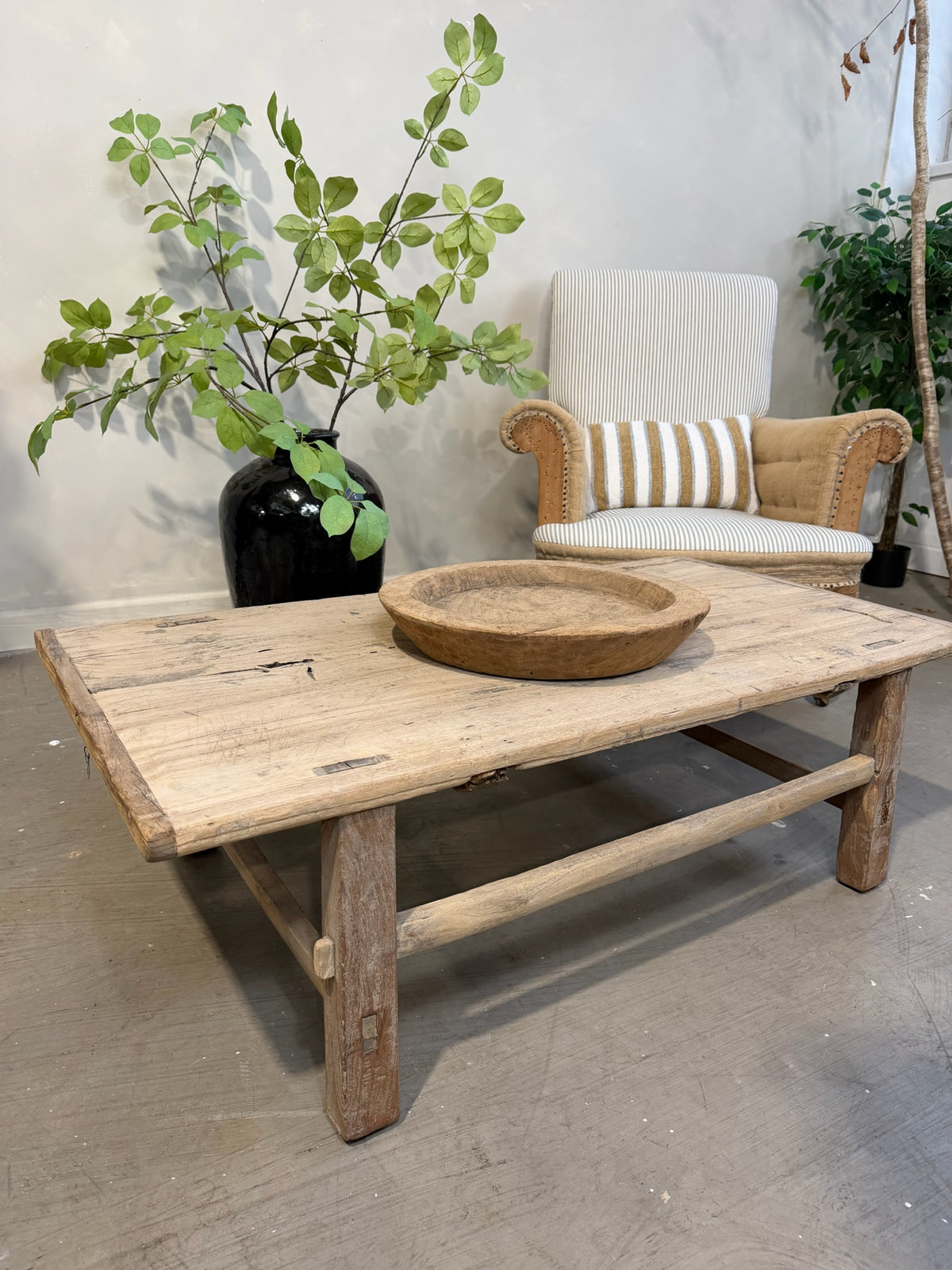 Vintage Elm Coffee Table (Medium)