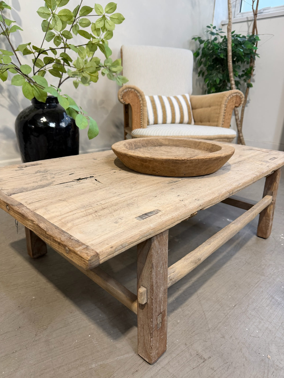 Vintage Elm Coffee Table (Medium)