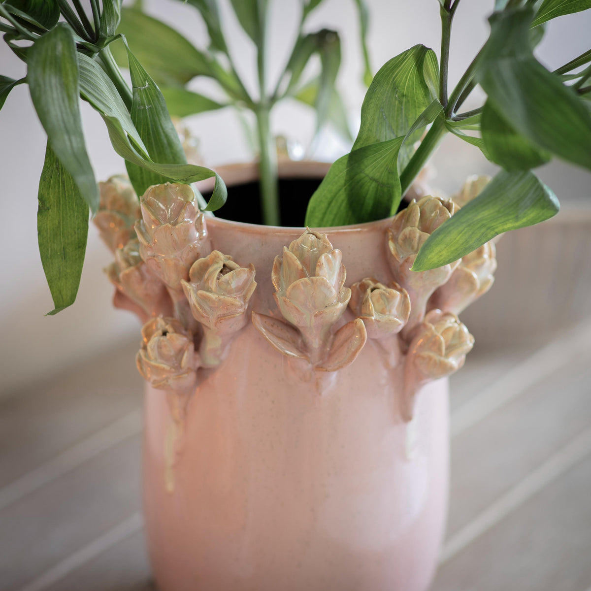 Lulworth Rosebud Vase