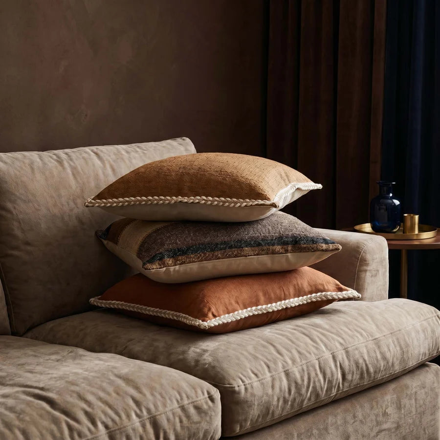 Omar Cushion