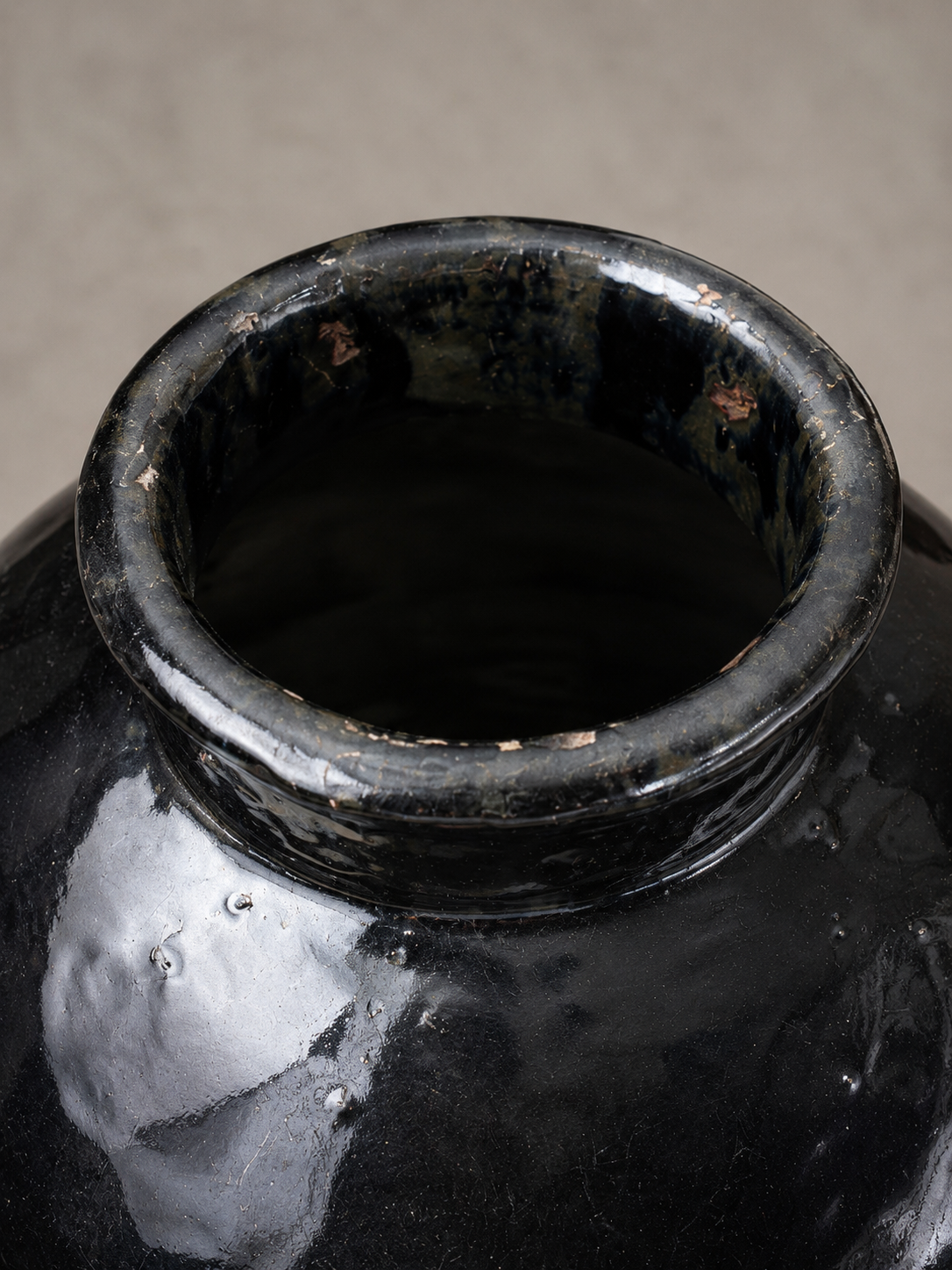 Antique Rice Wine Vase