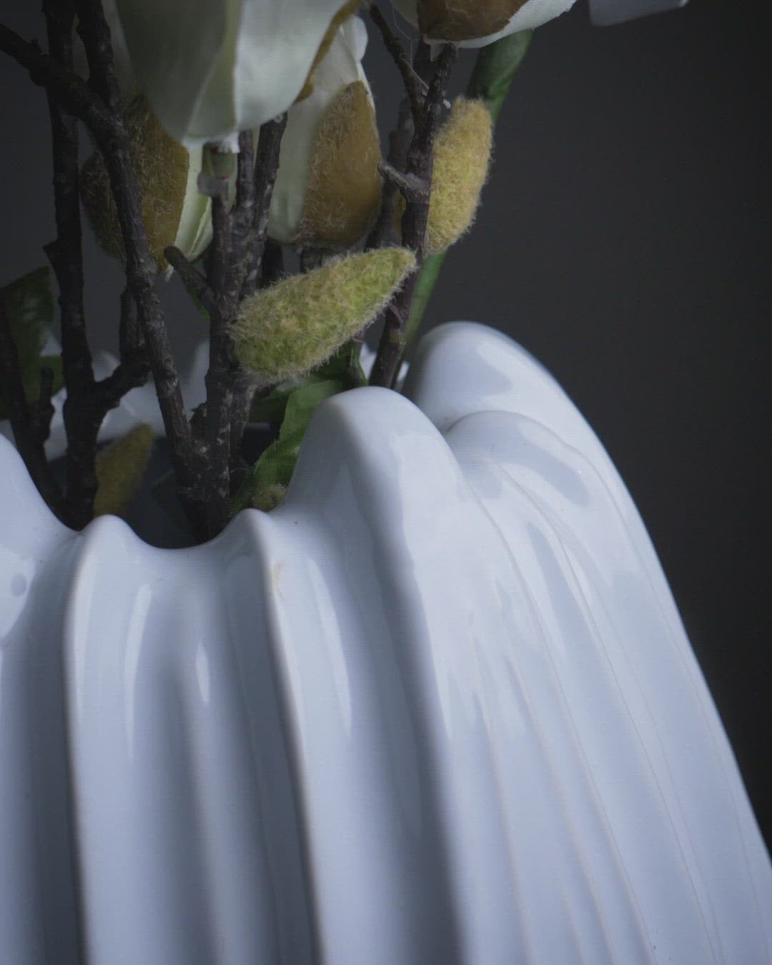 Load video: White Ceramic Decorative Vase No43